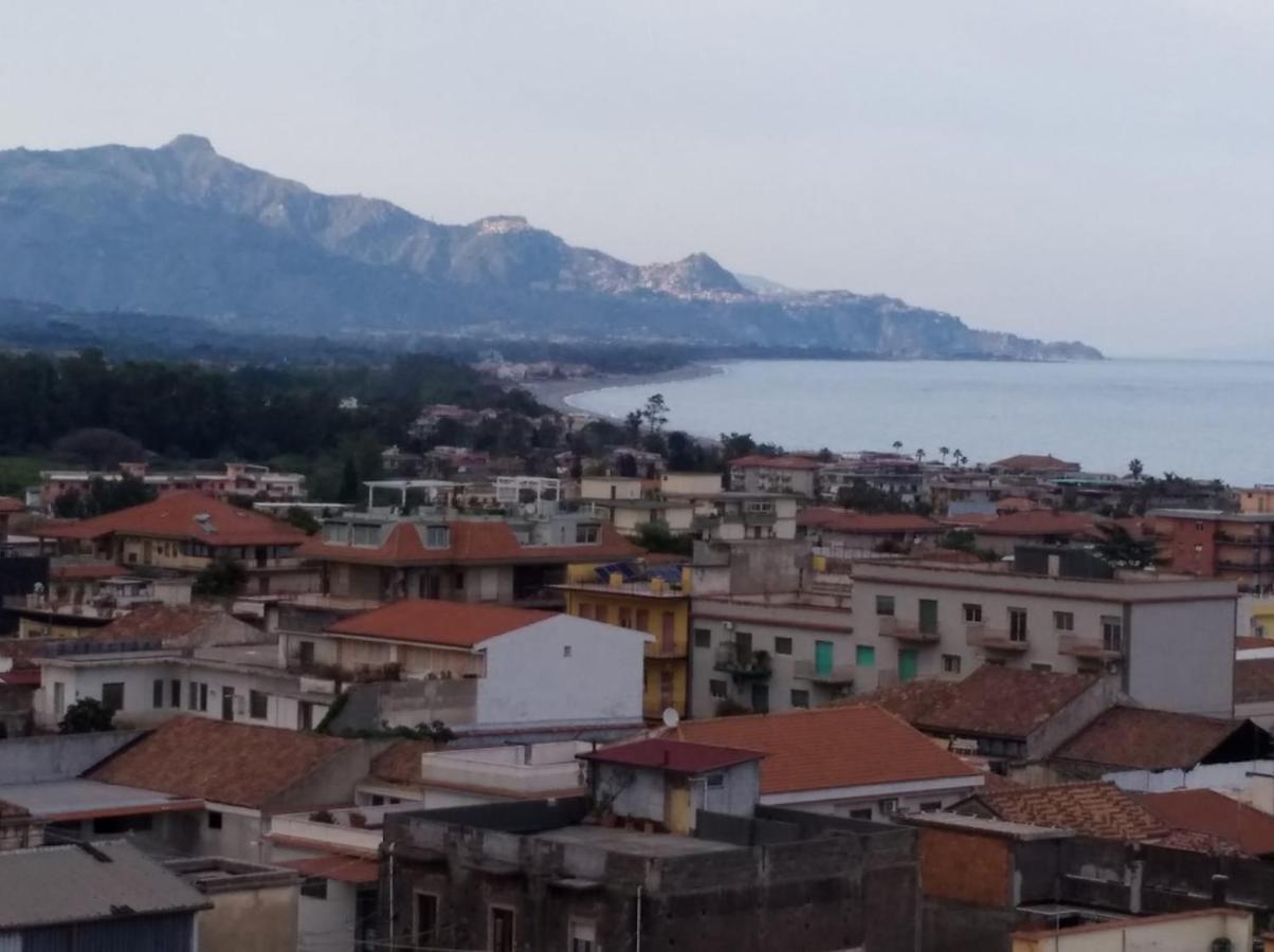 Апартаменты Casa Donna Rosaria Tra Etna E Taormina Рипосто Экстерьер фото