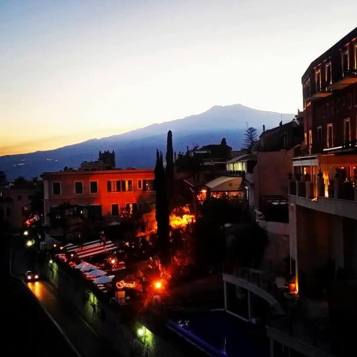 Апартаменты Casa Donna Rosaria Tra Etna E Taormina Рипосто Экстерьер фото